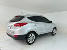 Hyundai Ix35 2.0 2011/2012 COVEL VEICULOS ENCANTADO / Carros no Vale