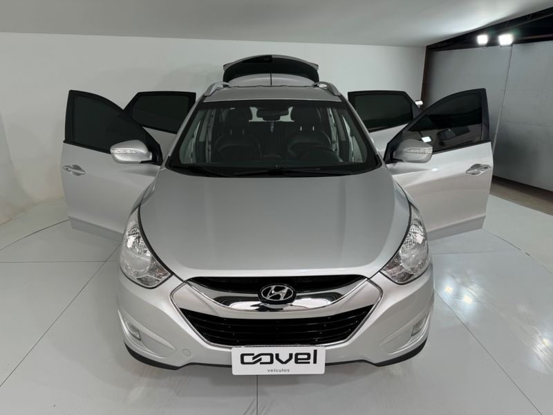 Hyundai Ix35 2.0 2011/2012 COVEL VEICULOS ENCANTADO / Carros no Vale