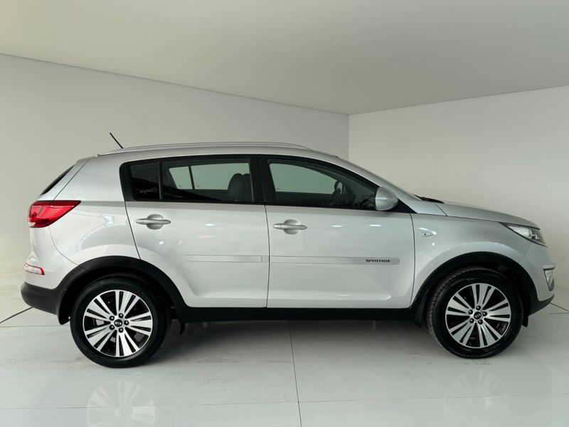 Kia Sportage Lx2 Offg4 2.0 2014/2015 COVEL VEICULOS ENCANTADO / Carros no Vale