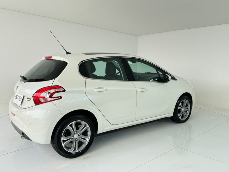 Peugeot 208 Griffe 1.6 2015/2016 COVEL VEICULOS ENCANTADO / Carros no Vale