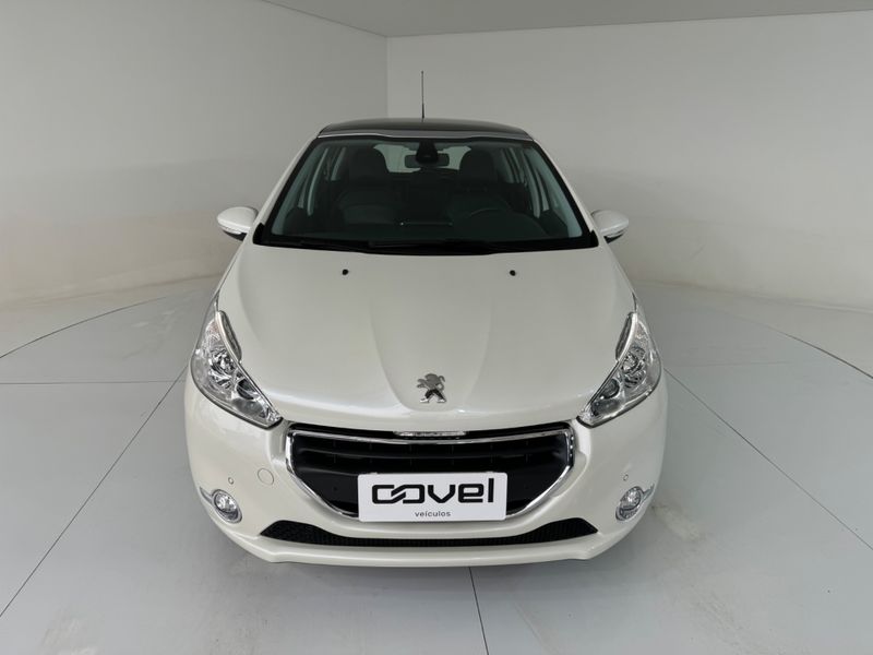 Peugeot 208 Griffe 1.6 2015/2016 COVEL VEICULOS ENCANTADO / Carros no Vale