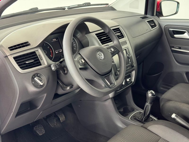 Volkswagen Fox Connect Mb 2018/2019 COVEL VEICULOS ENCANTADO / Carros no Vale