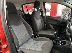 Fiat UNO ATTRACTIVE 1.0 6V 2016/2017 CIRNE AUTOMÓVEIS SANTA MARIA / Carros no Vale