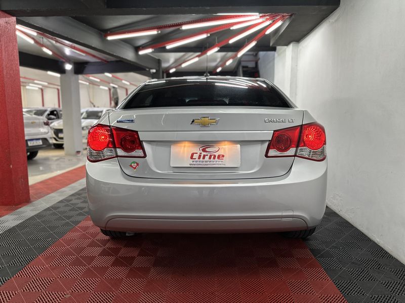 CHEVROLET CRUZE LT 1.8 16V FlexPower 2015/2015 CIRNE AUTOMÓVEIS SANTA MARIA / Carros no Vale