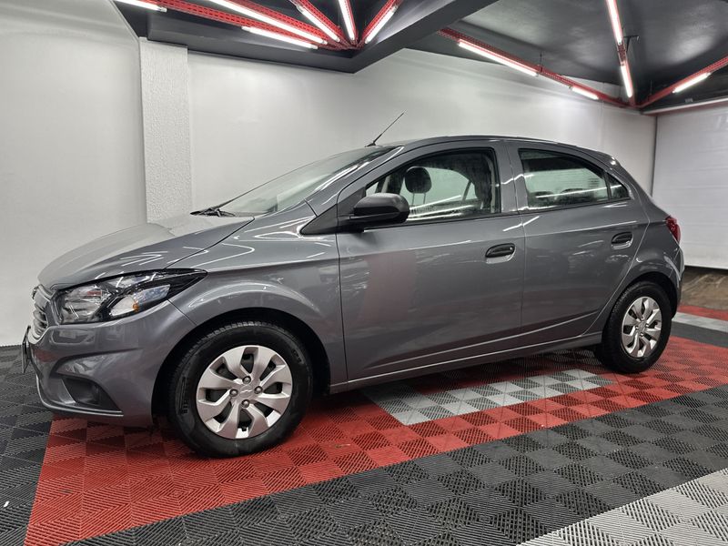 CHEVROLET ONIX HATCH 1.0 12V Mec. 2019/2020 CIRNE AUTOMÓVEIS SANTA MARIA / Carros no Vale