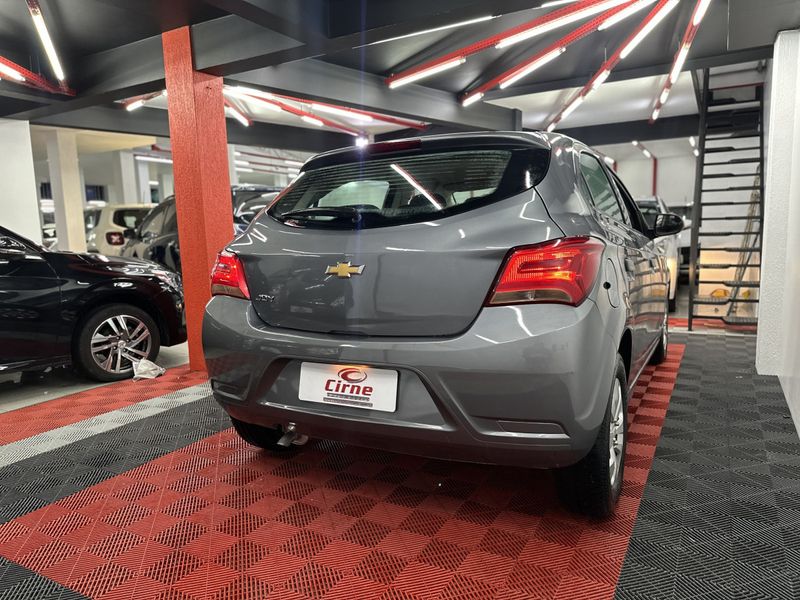 CHEVROLET ONIX HATCH 1.0 12V Mec. 2019/2020 CIRNE AUTOMÓVEIS SANTA MARIA / Carros no Vale