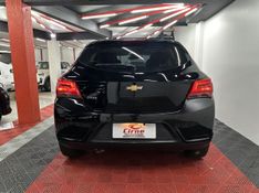 CHEVROLET ONIX HATCH ADVANTAGE 1.4 8V 2018/2018 CIRNE AUTOMÓVEIS SANTA MARIA / Carros no Vale