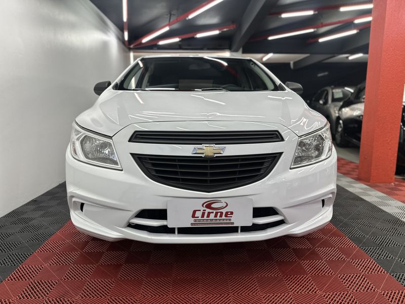 CHEVROLET ONIX HATCH LS 1.0 8V FlexPower Mec. 2014/2015 CIRNE AUTOMÓVEIS SANTA MARIA / Carros no Vale