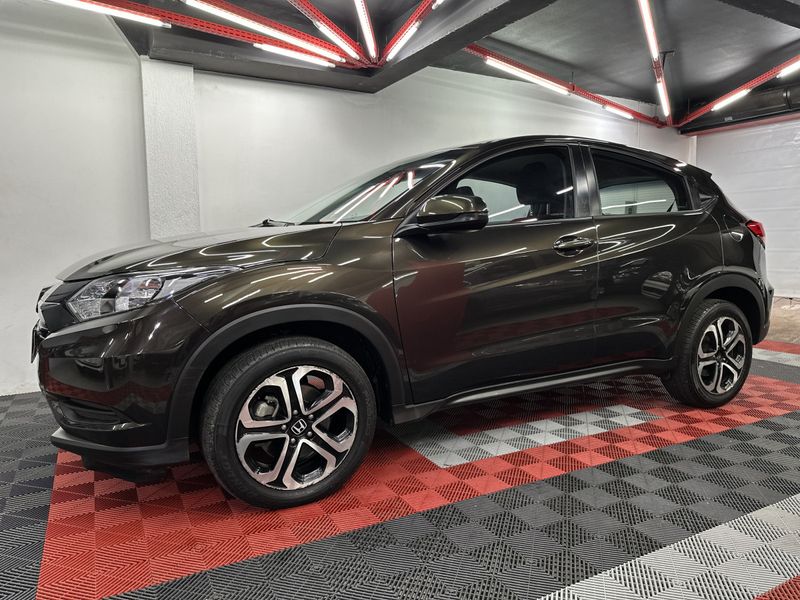 Honda HR-V LX 1.8 Flexone 16V Mec. 2018/2018 CIRNE AUTOMÓVEIS SANTA MARIA / Carros no Vale