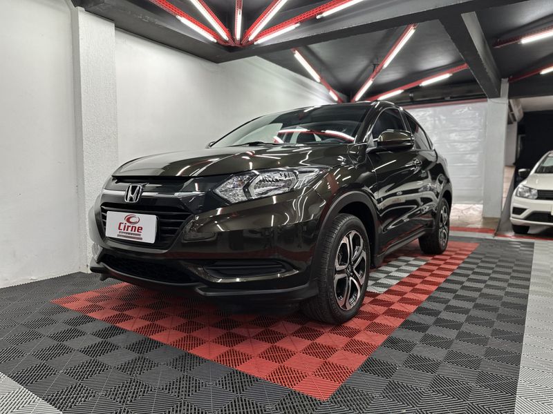 Honda HR-V LX 1.8 Flexone 16V Mec. 2018/2018 CIRNE AUTOMÓVEIS SANTA MARIA / Carros no Vale