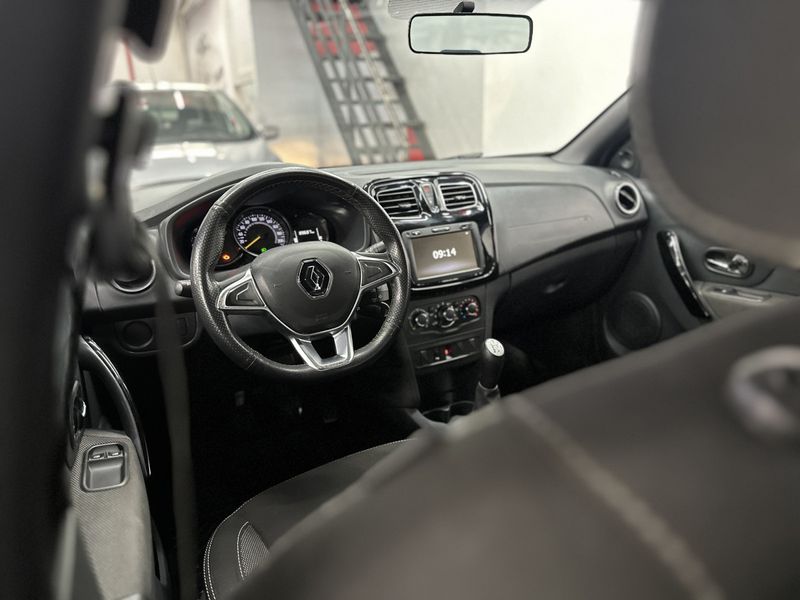 Renault LOGAN Zen 1.0 12V Mec. 2019/2020 CIRNE AUTOMÓVEIS SANTA MARIA / Carros no Vale