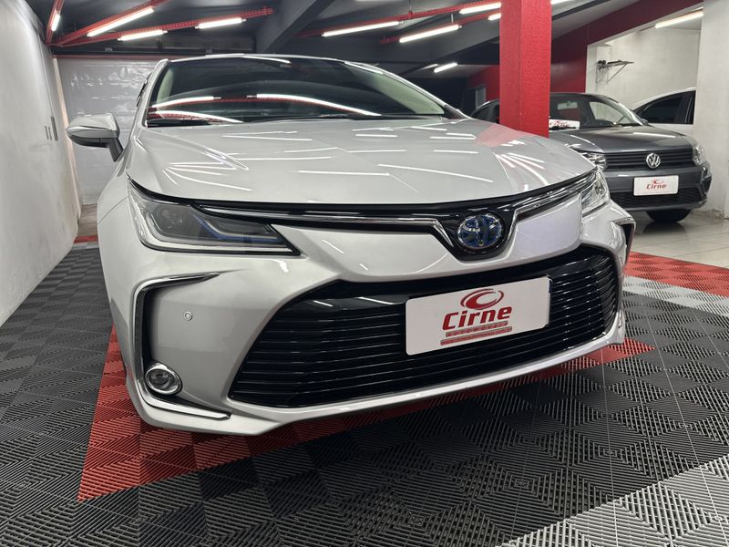 Toyota Corolla Altis Prem 1.8 (Híbrido) 2020/2021 CIRNE AUTOMÓVEIS SANTA MARIA / Carros no Vale