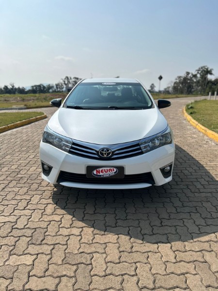 TOYOTA COROLLA 2.0 XEI DYNAMIC 16V /2017 NEURI VEÍCULOS LAJEADO / Carros no Vale