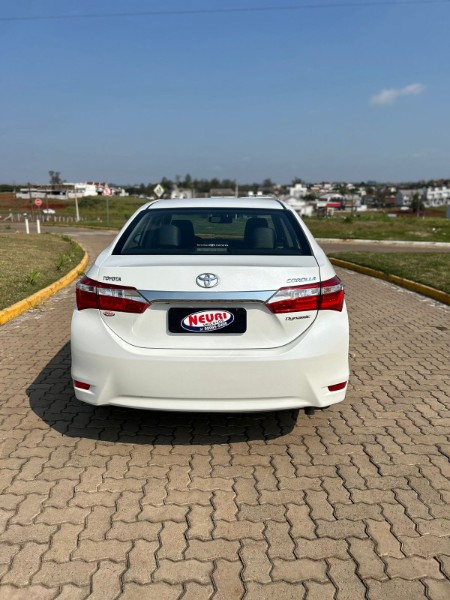 TOYOTA COROLLA 2.0 XEI DYNAMIC 16V /2017 NEURI VEÍCULOS LAJEADO / Carros no Vale