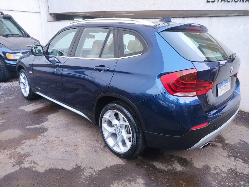 BMW X1 3.0 2011/2011 ALTERNATIVA VEÍCULOS LAJEADO / Carros no Vale