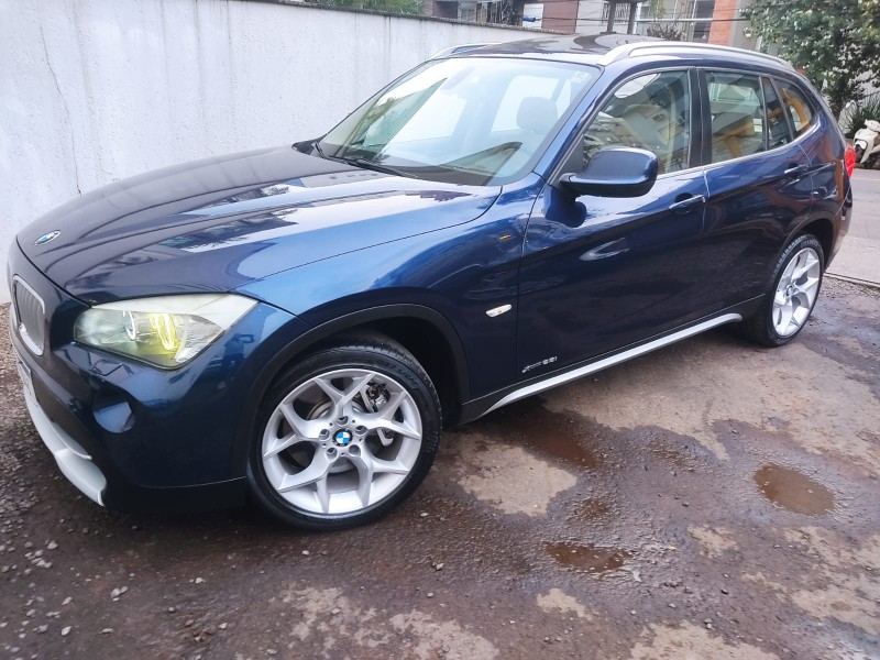 BMW X1 3.0 2011/2011 ALTERNATIVA VEÍCULOS LAJEADO / Carros no Vale