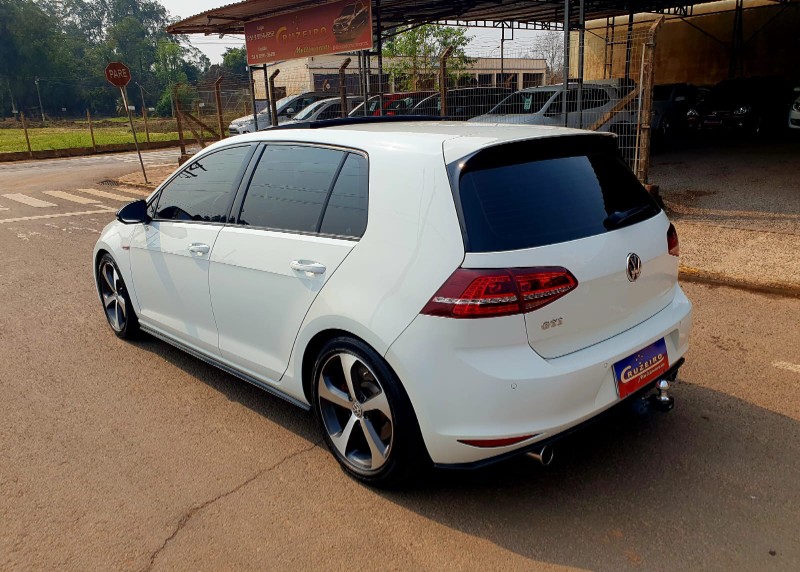 VOLKSWAGEN GOLF GTI 2.0 2014/2014 CRUZEIRO MULTIMARCAS CRUZEIRO DO SUL / Carros no Vale