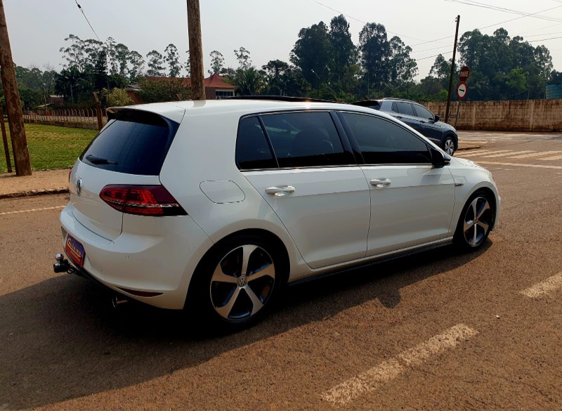 VOLKSWAGEN GOLF GTI 2.0 2014/2014 CRUZEIRO MULTIMARCAS CRUZEIRO DO SUL / Carros no Vale