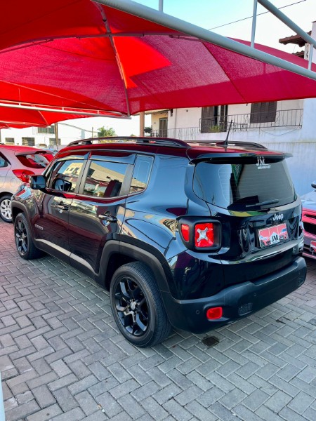 JEEP RENEGADE LONGITUDE 1.8 4X2 FLEX 16V AUT. 2016/2016 JM AUTOMÓVEIS VENÂNCIO AIRES / Carros no Vale