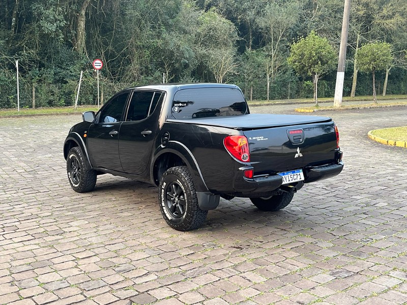 MITSUBISHI L200 TRITON HLS 2.4 FLEX 16V CD MEC. 2014/2015 BOSCO AUTOMÓVEIS GUAPORÉ / Carros no Vale