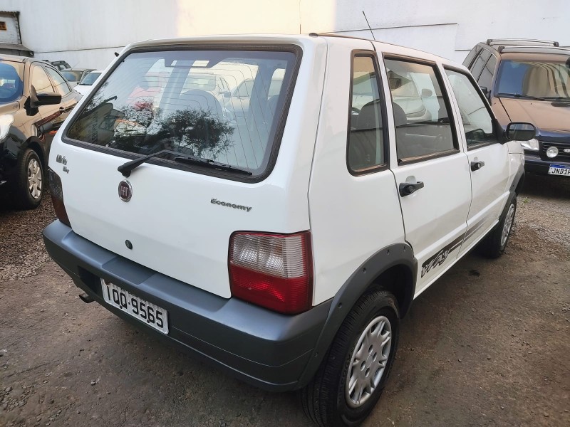 FIAT UNO MILLE WAY ECONOMY 1.0 F.FLEX 4P - 2010