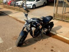 HONDA MOTOS CB 1000R 2019/2019 CRUZEIRO MULTIMARCAS CRUZEIRO DO SUL / Carros no Vale