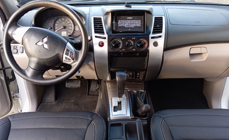 MITSUBISHI PAJERO 3.2 TURBO INTERCOOLER 4X4 2015/2016 AUTO SHOW SANTA CRUZ DO SUL / Carros no Vale