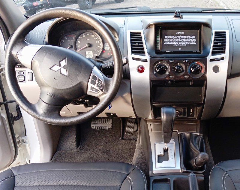 MITSUBISHI PAJERO 3.2 TURBO INTERCOOLER 4X4 2015/2016 AUTO SHOW SANTA CRUZ DO SUL / Carros no Vale