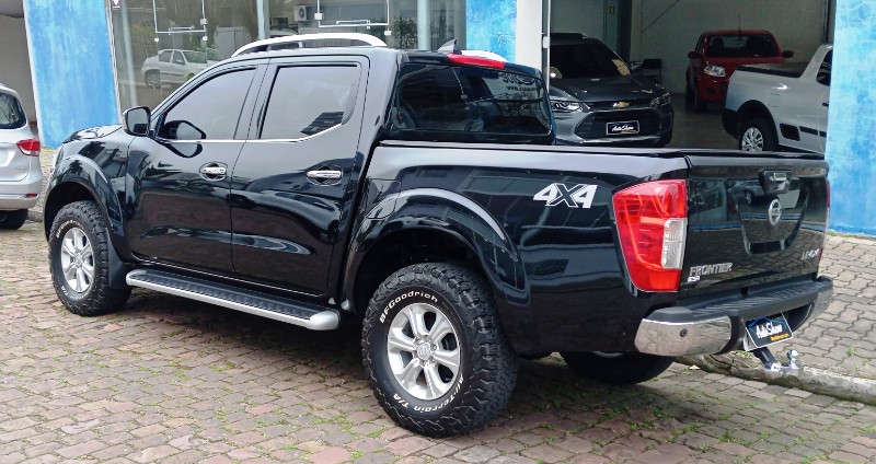 NISSAN FRONTIER LE CD 4X4 2.3 BI-TB DIESEL AUT. 2018/2018 AUTO SHOW SANTA CRUZ DO SUL / Carros no Vale