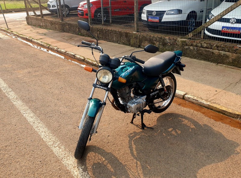 HONDA MOTOS CG 125 TITAN KS 2003/2003 CRUZEIRO MULTIMARCAS CRUZEIRO DO SUL / Carros no Vale