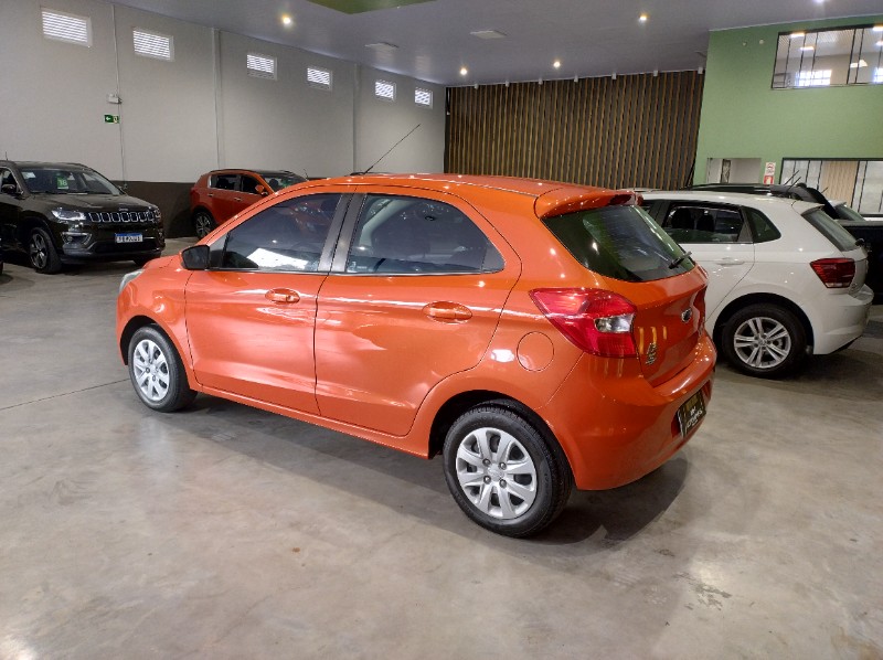 FORD KA 1.0 SE 2014/2015 M&C AUTOMÓVEIS CAXIAS DO SUL / Carros no Vale