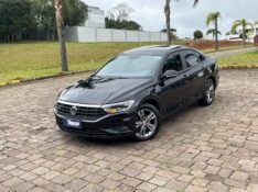 VOLKSWAGEN JETTA R-LINE 250 TSI 1.4 FLEX 16V AUT. 2018/2019 BOSCO AUTOMÓVEIS GUAPORÉ / Carros no Vale