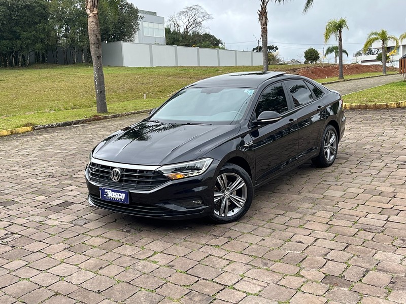 VOLKSWAGEN JETTA R-LINE 250 TSI 1.4 FLEX 16V AUT. 2018/2019 BOSCO AUTOMÓVEIS GUAPORÉ / Carros no Vale