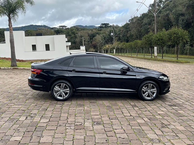 VOLKSWAGEN JETTA R-LINE 250 TSI 1.4 FLEX 16V AUT. 2018/2019 BOSCO AUTOMÓVEIS GUAPORÉ / Carros no Vale