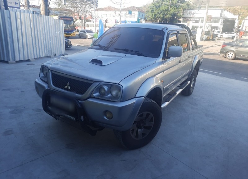 MITSUBISHI L200 2.5 SPORT HPE 4X4 CD 8V TURBO INTERCOOLER 2006/2006 TS VEÍCULOS ANTA GORDA / Carros no Vale