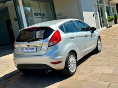 FORD FIESTA TITANIUM PLUS 1.6 16V FLEX AUT 2017/2017 SÉTIMA VEÍCULOS GUAPORÉ / Carros no Vale