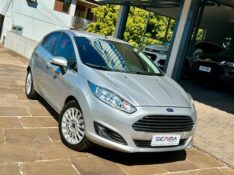 FORD FIESTA TITANIUM PLUS 1.6 16V FLEX AUT 2017/2017 SÉTIMA VEÍCULOS GUAPORÉ / Carros no Vale