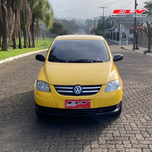 VOLKSWAGEN FOX 1.0 MI ROUTE 8V 2008/2008 ELY AUTOMÓVEIS LAJEADO / Carros no Vale