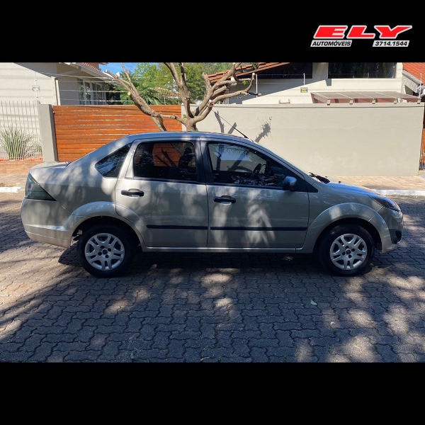 FORD FIESTA SEDAN 1.6 8V FLEX 2012/2012 ELY AUTOMÓVEIS LAJEADO / Carros no Vale