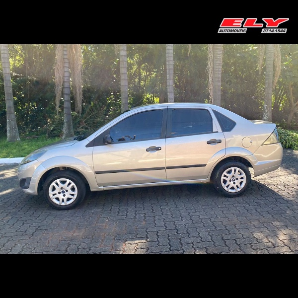 FORD FIESTA SEDAN 1.6 8V FLEX 2012/2012 ELY AUTOMÓVEIS LAJEADO / Carros no Vale