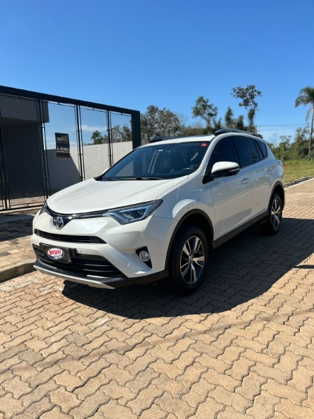 TOYOTA RAV-4 I/ RAV4 4X2 20L 2018/2018 NEURI VEÍCULOS LAJEADO / Carros no Vale