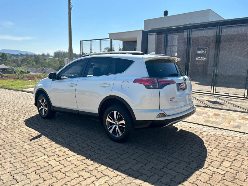 TOYOTA RAV-4 I/ RAV4 4X2 20L 2018/2018 NEURI VEÍCULOS LAJEADO / Carros no Vale