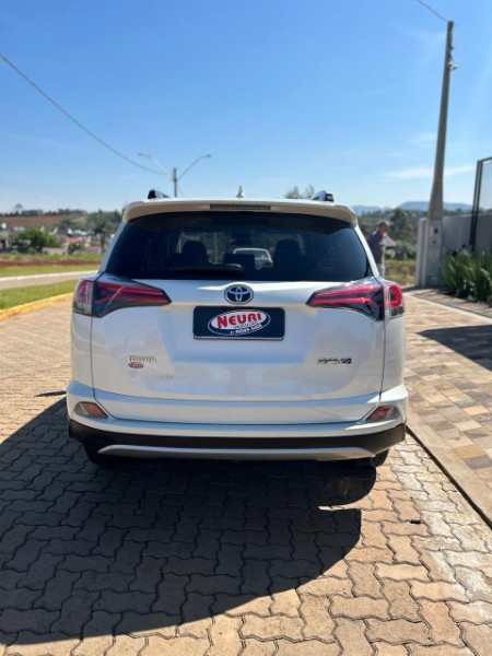 TOYOTA RAV-4 I/ RAV4 4X2 20L 2018/2018 NEURI VEÍCULOS LAJEADO / Carros no Vale