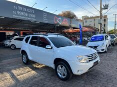 RENAULT DUSTER 1.6 DYNAMIQUE 4X2 16V FLEX 4P MANUAL 2013/2014 AR MULTIMARCAS VENÂNCIO AIRES / Carros no Vale