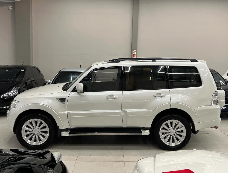 MITSUBISHI PAJERO FULL 2014/2014 LEHMEN VEÍCULOS VENÂNCIO AIRES / Carros no Vale