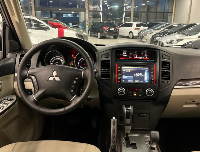 MITSUBISHI PAJERO FULL 2014/2014 LEHMEN VEÍCULOS VENÂNCIO AIRES / Carros no Vale