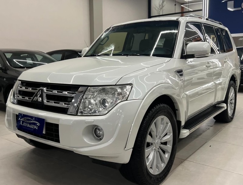 MITSUBISHI PAJERO FULL 2014/2014 LEHMEN VEÍCULOS VENÂNCIO AIRES / Carros no Vale