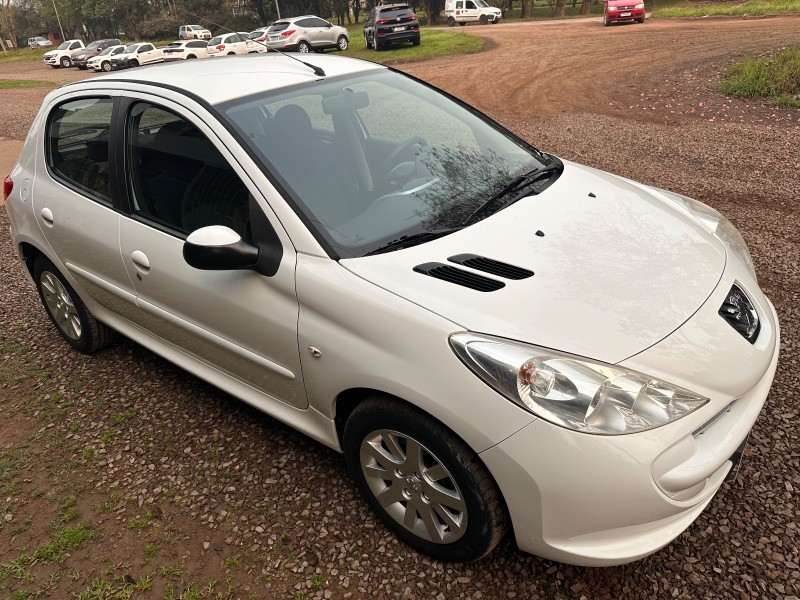 PEUGEOT 207 XR 1.4 FLEX 8V 5P 2013/2013 MENEGHINI VEÍCULOS ARROIO DO MEIO / Carros no Vale