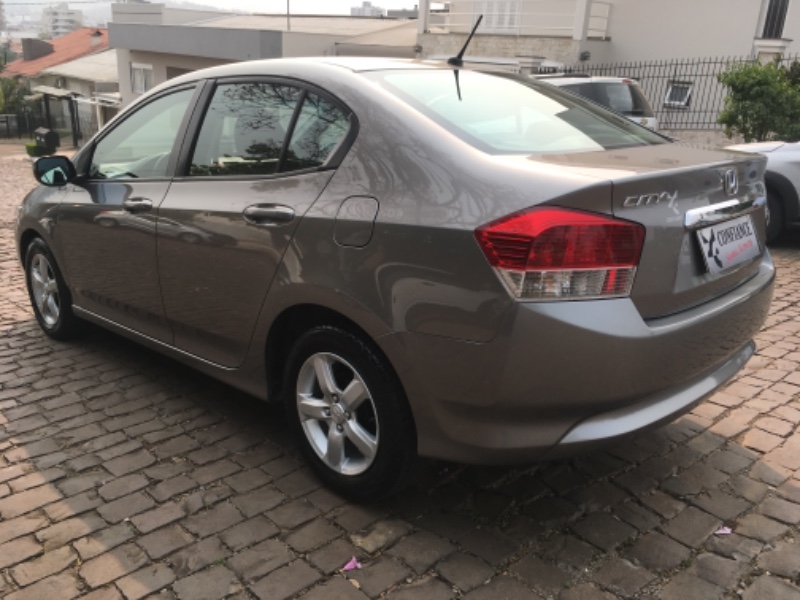 HONDA CITY SEDAN EX 1.5 FLEX 16V 4P AUT. 2011/2011 COMPLETO VEÍCULOS GUAPORÉ / Carros no Vale