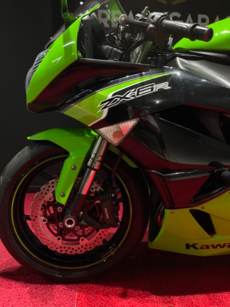 KAWASAKI NINJA ZX 6R 2012/2012 EXCLUSIVO VEÍCULOS SANTA CRUZ DO SUL / Carros no Vale